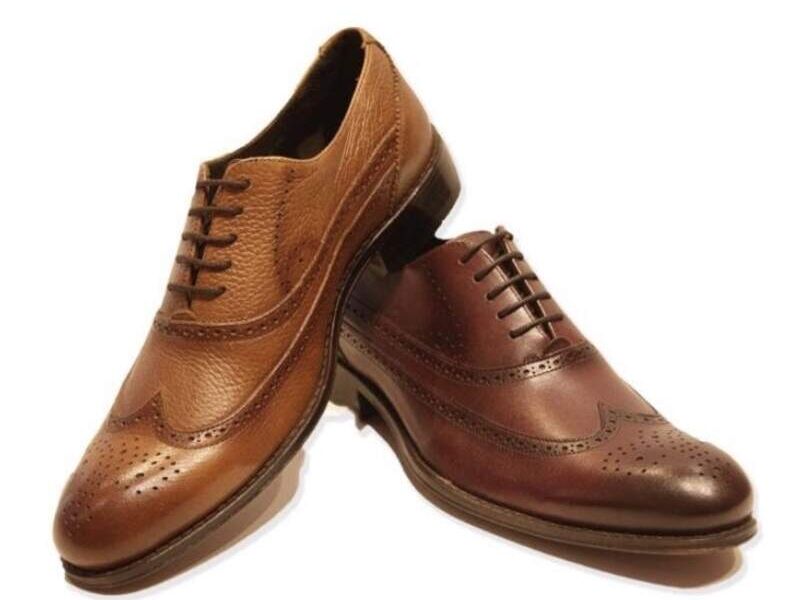 Zapatos clásicos Brogue cafés 